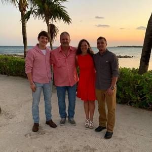 Meet your Posher, Dawn